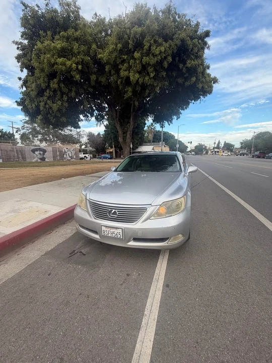 2007 Lexus LS 4th Gen - Image 5 of 10