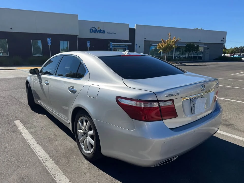 2007 Lexus LS 4th Gen - Image 6 of 20