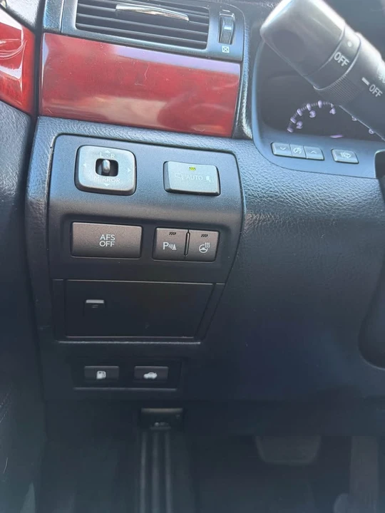 2007 Lexus LS 4th Gen - Image 12 of 20