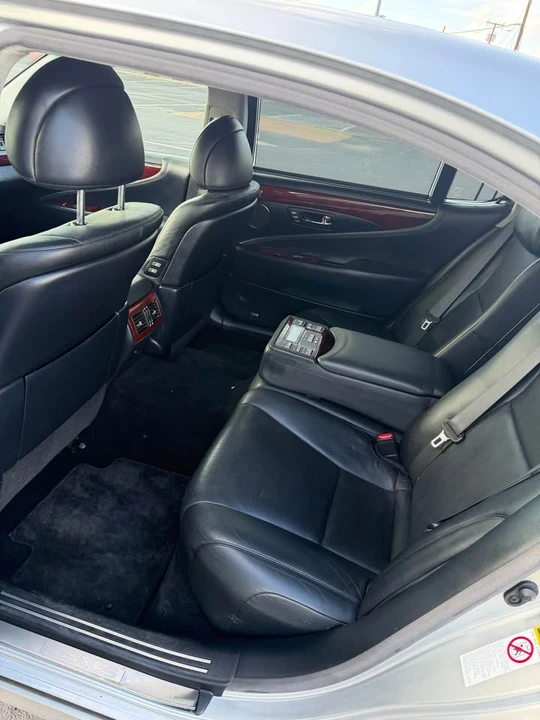 2007 Lexus LS 4th Gen - Image 14 of 20