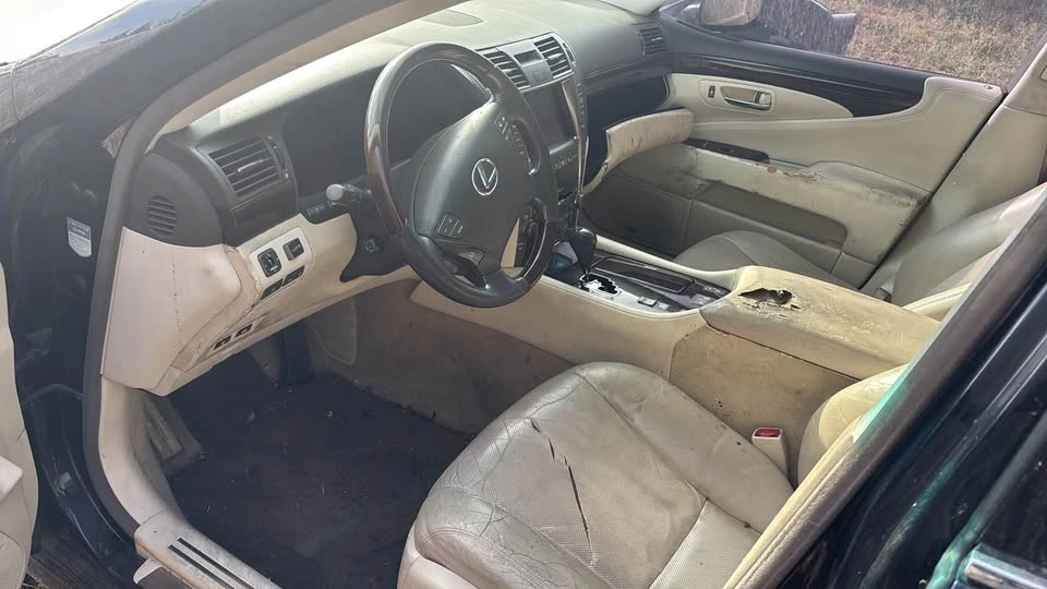 2007 Lexus LS 4th Gen - Image 5 of 9