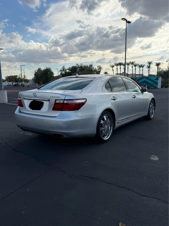 2007 Lexus LS 4th Gen - Image 5 of 20