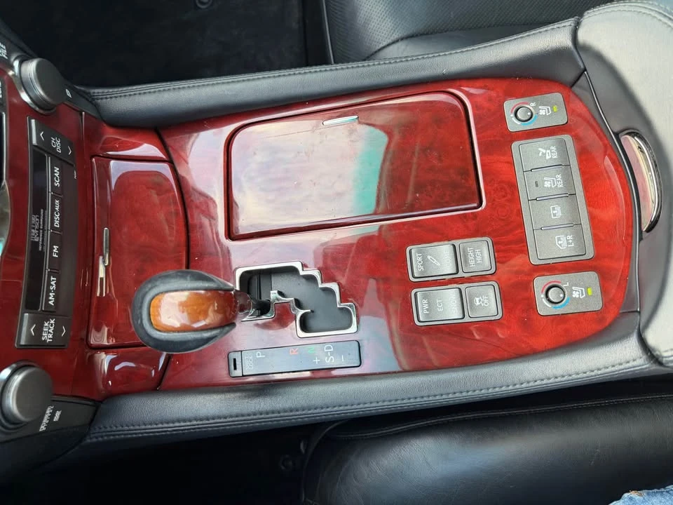 2007 Lexus LS 4th Gen - Image 11 of 20