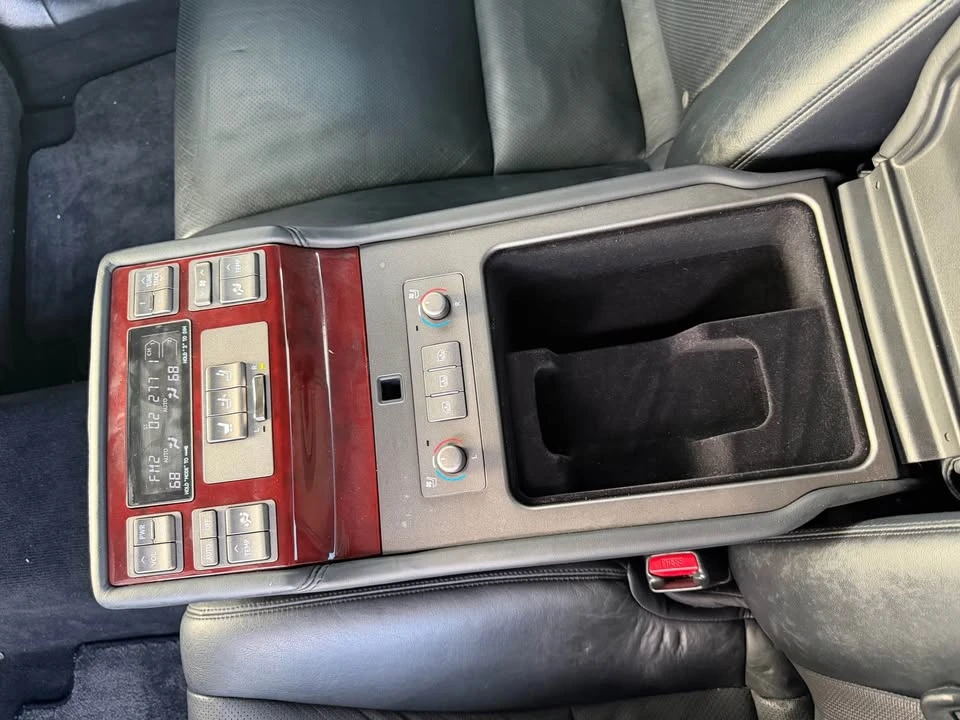 2007 Lexus LS 4th Gen - Image 16 of 20