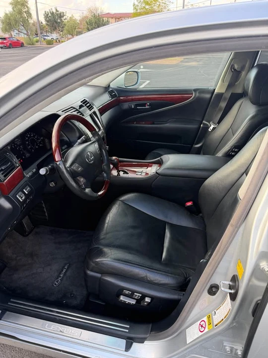 2007 Lexus LS 4th Gen - Image 8 of 20