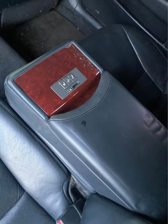 2007 Lexus LS 4th Gen - Image 6 of 8