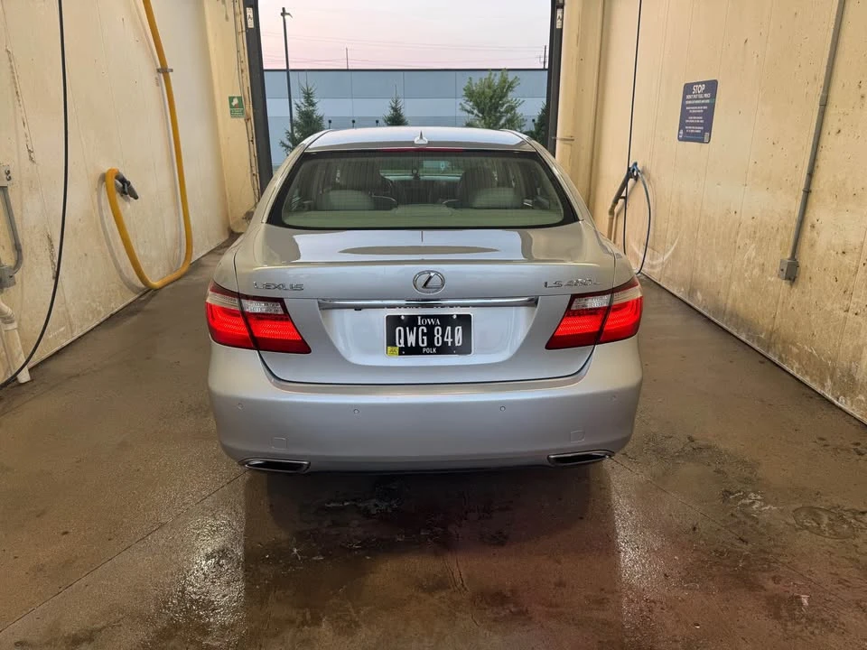 2007 Lexus LS 4th Gen - Image 5 of 8