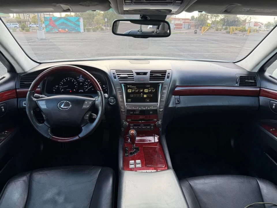 2007 Lexus LS 4th Gen - Image 10 of 20