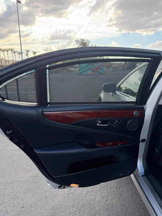 2007 Lexus LS 4th Gen - Image 15 of 20