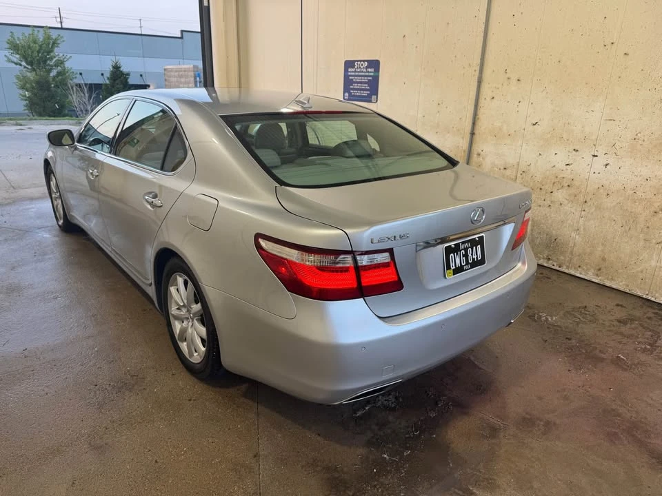 2007 Lexus LS 4th Gen - Image 4 of 8