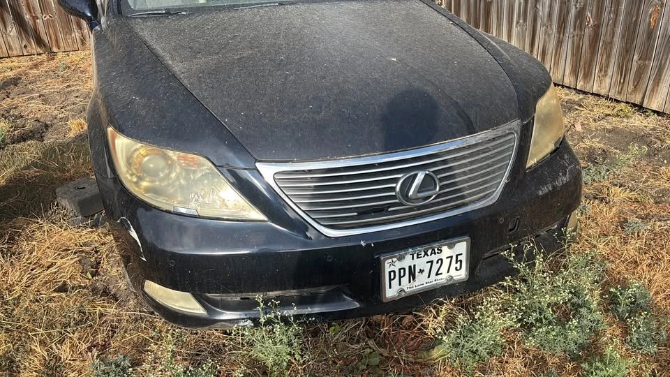 2007 Lexus LS 4th Gen - Image 2 of 9