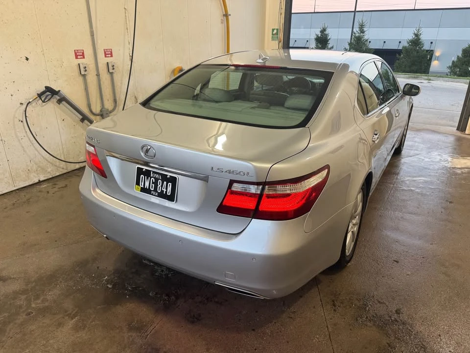 2007 Lexus LS 4th Gen - Image 2 of 8