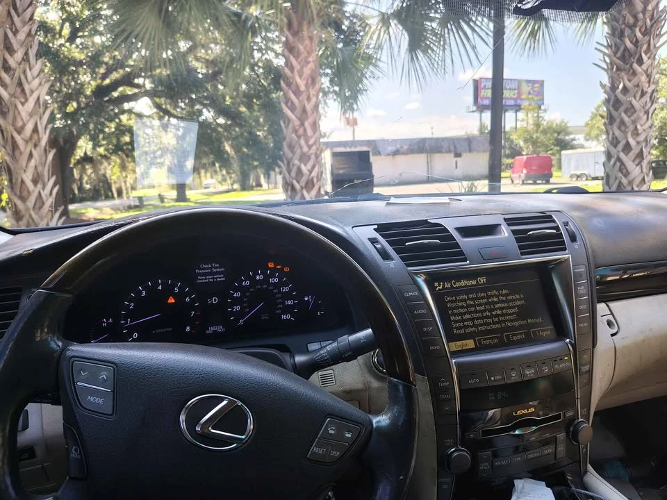2007 Lexus LS 4th Gen - Image 8 of 9