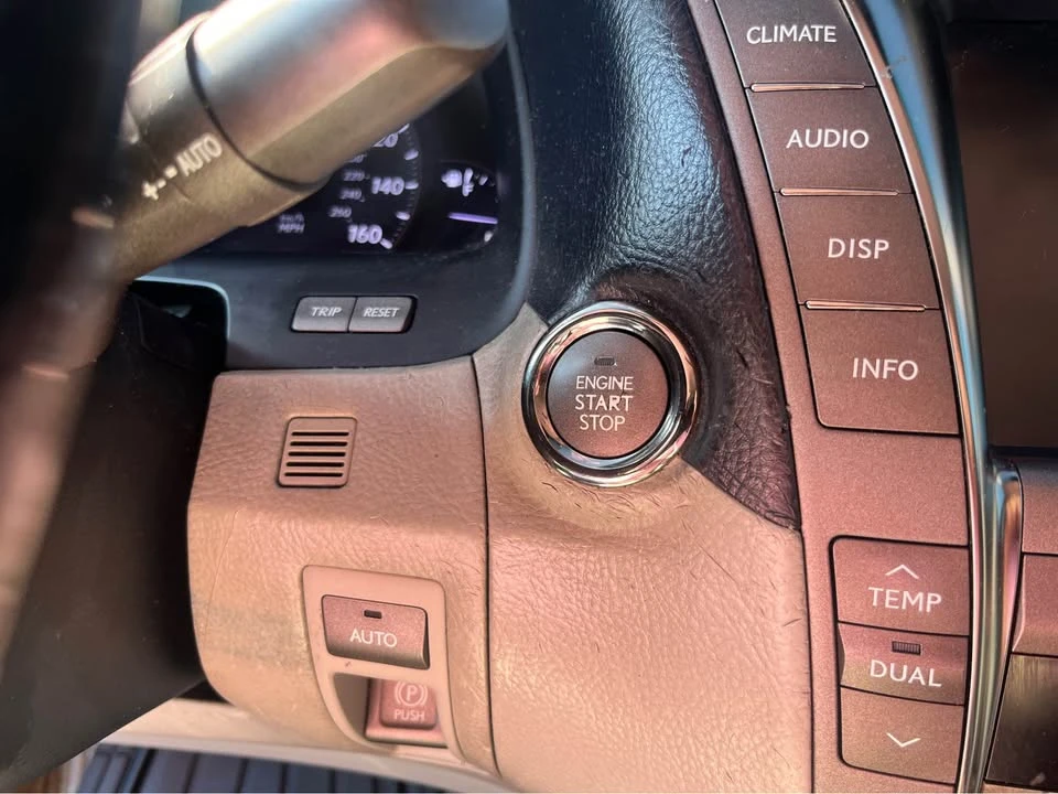2007 Lexus LS 4th Gen - Image 11 of 13