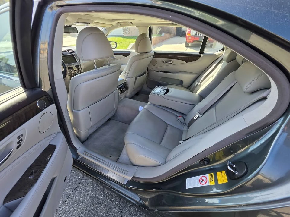 2007 Lexus LS 4th Gen - Image 8 of 14