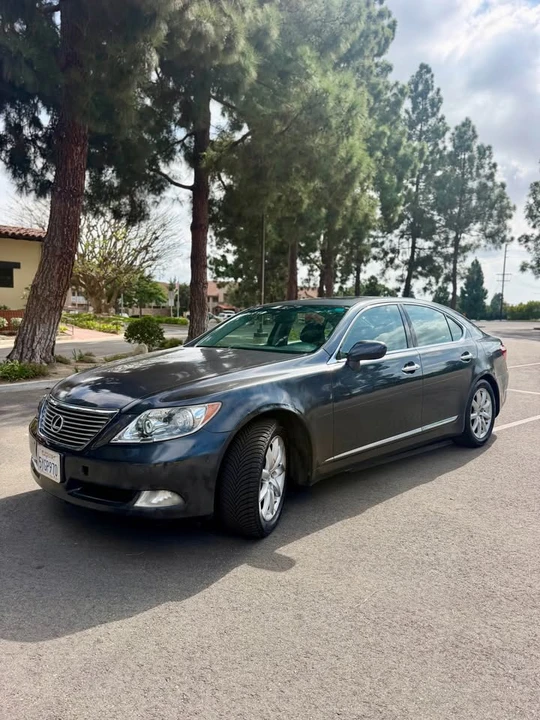 2007 Lexus LS 4th Gen - Image 2 of 18