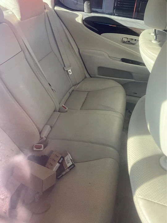 2007 Lexus LS 4th Gen - Image 5 of 5