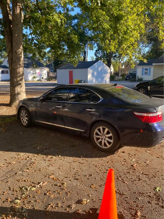 2007 Lexus LS 4th Gen - Image 2 of 5