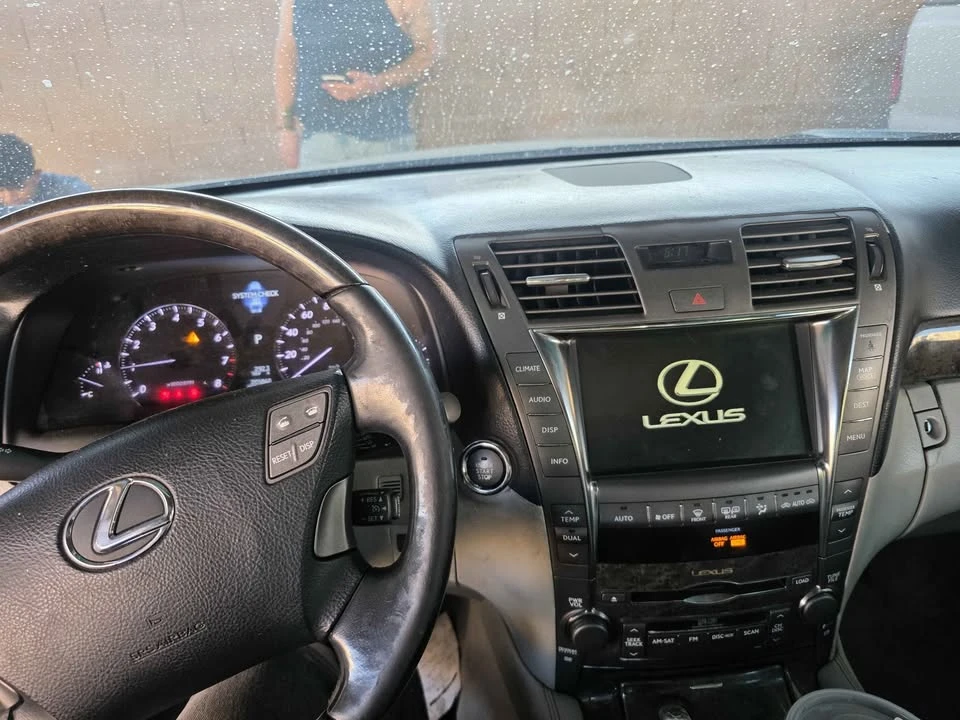 2007 Lexus LS 4th Gen - Image 6 of 10