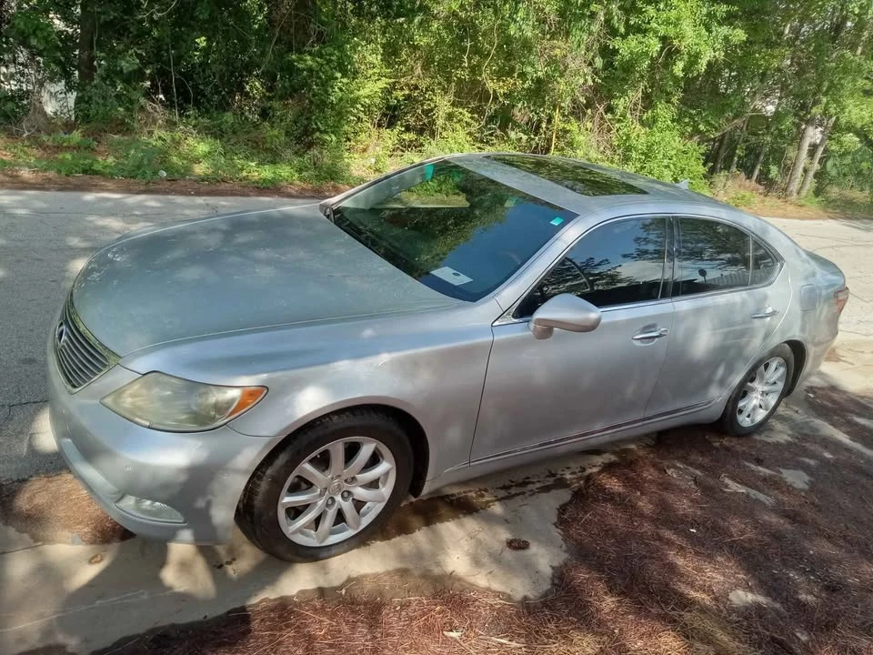 2007 Lexus LS 4th Gen - Image 6 of 13