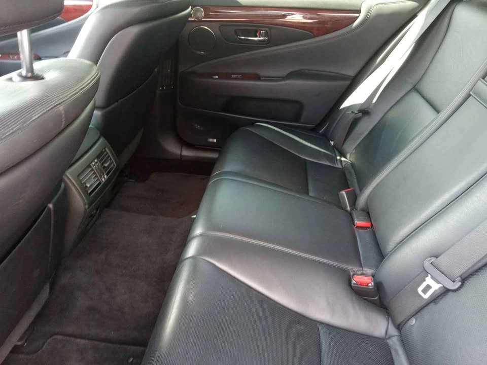 2007 Lexus LS 4th Gen - Image 9 of 13