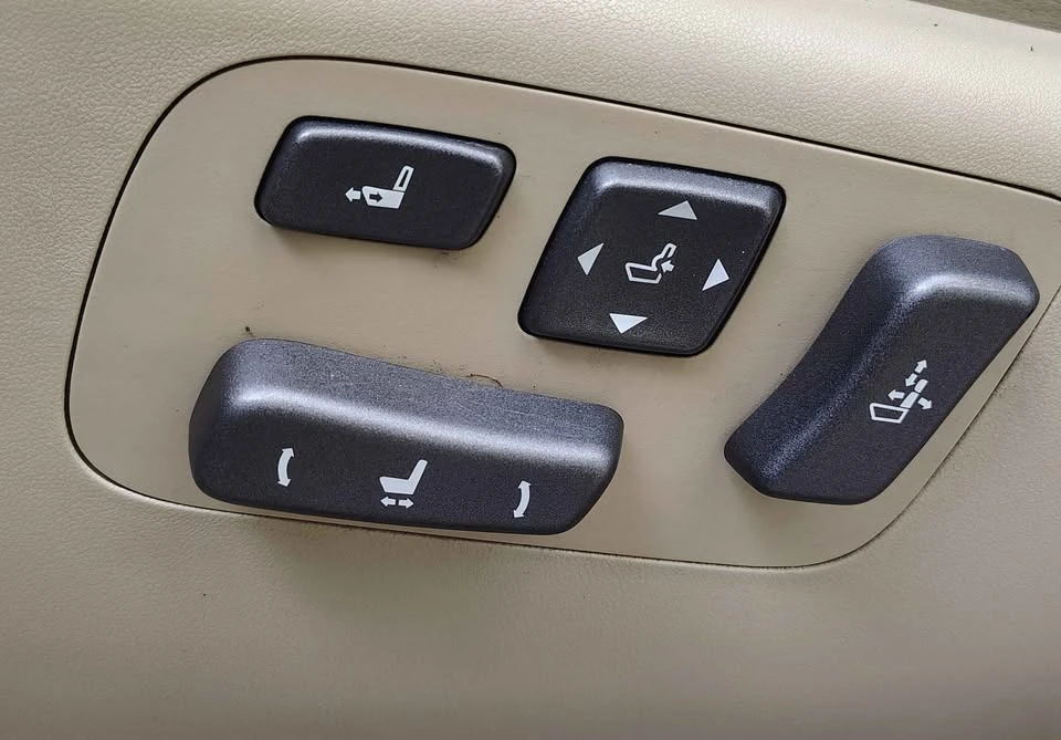 2007 Lexus LS 4th Gen - Image 10 of 16