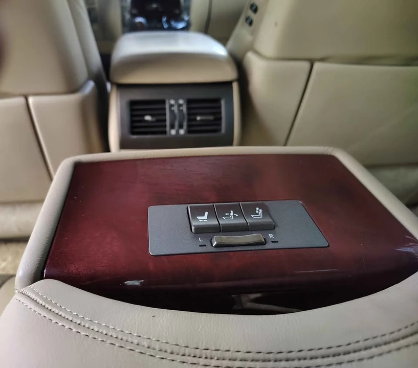 2007 Lexus LS 4th Gen - Image 15 of 16