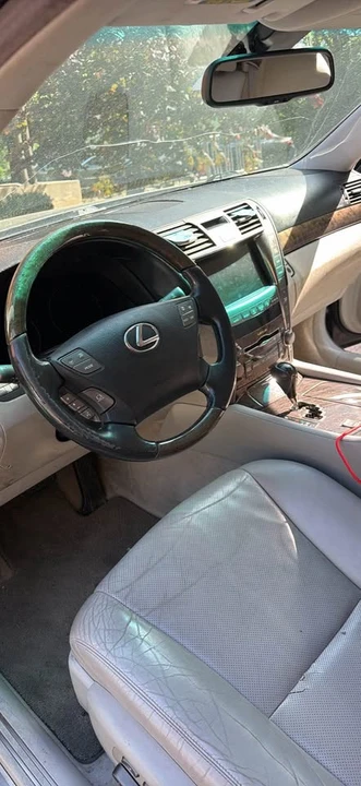 2007 Lexus LS 4th Gen - Image 4 of 8