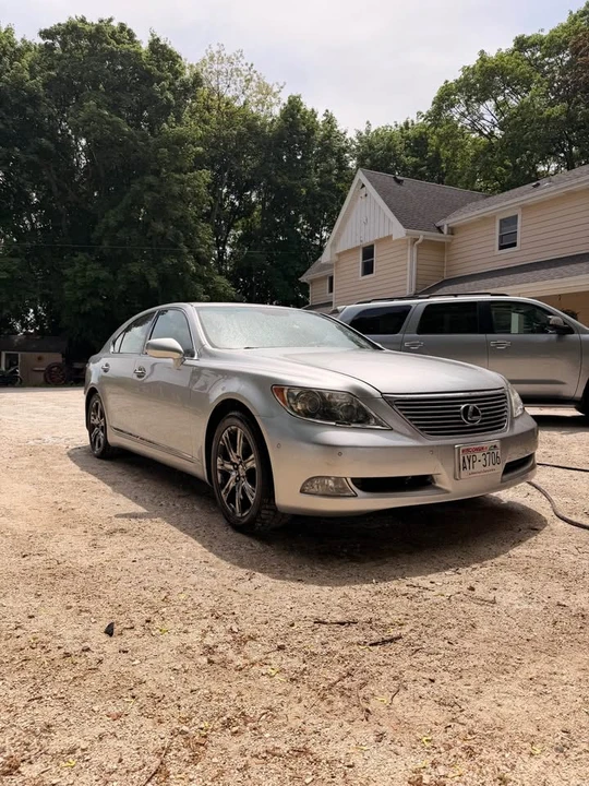 2007 Lexus LS 4th Gen - Image 4 of 16
