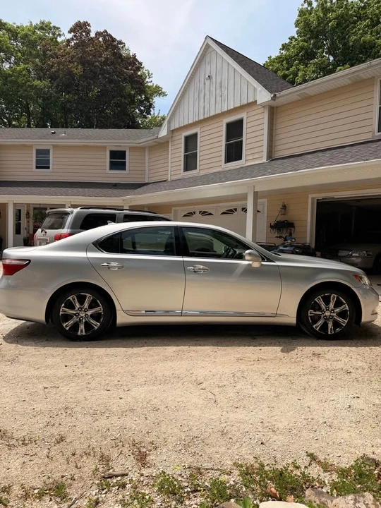 2007 Lexus LS 4th Gen - Image 8 of 16