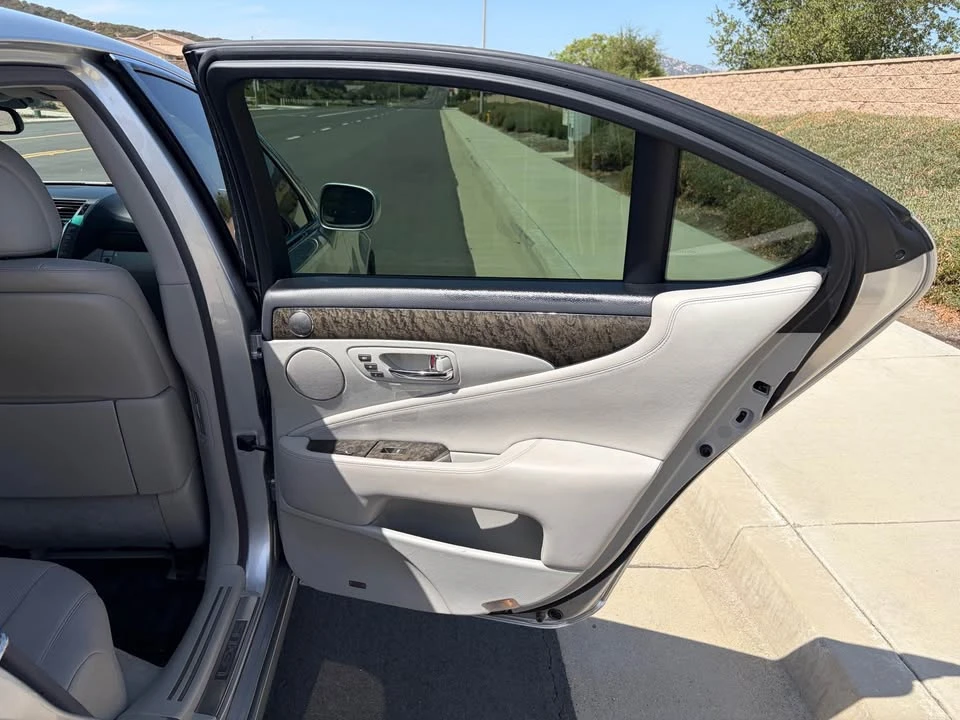 2007 Lexus LS 4th Gen - Image 10 of 14