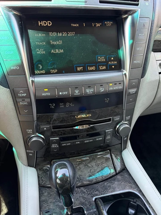 2007 Lexus LS 4th Gen - Image 13 of 14