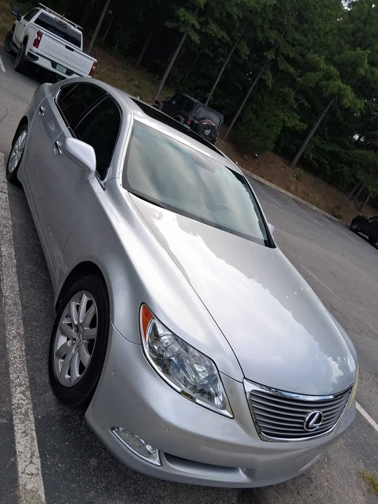 2007 Lexus LS 4th Gen - Image 9 of 11