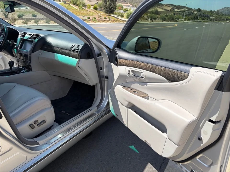 2007 Lexus LS 4th Gen - Image 12 of 14