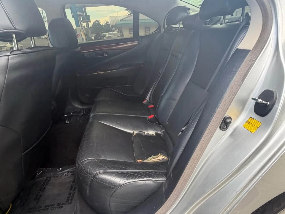 2007 Lexus LS 4th Gen - Image 10 of 19