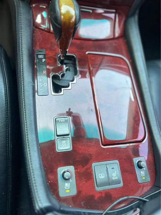 2007 Lexus LS 4th Gen - Image 6 of 10