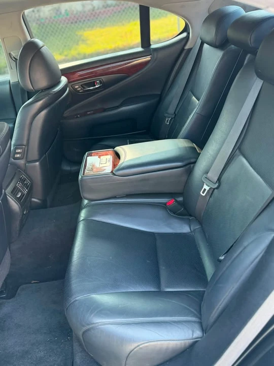 2007 Lexus LS 4th Gen - Image 3 of 9