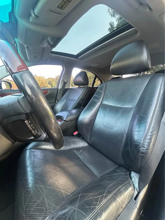 2007 Lexus LS 4th Gen - Image 7 of 10