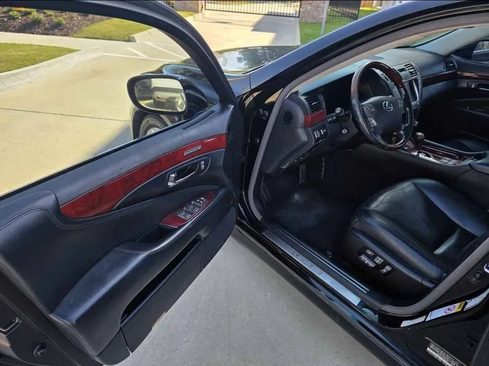 2007 Lexus LS 4th Gen - Image 7 of 8
