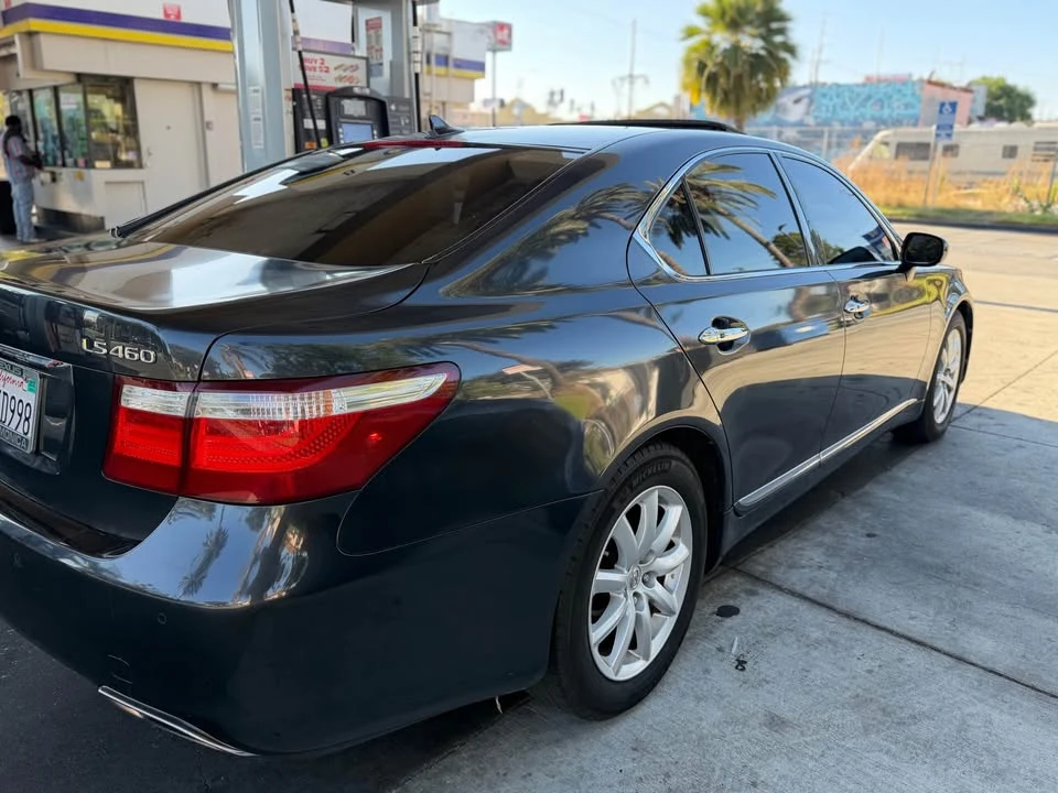 2007 Lexus LS 4th Gen - Image 3 of 10