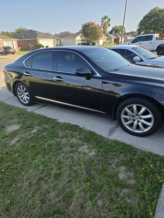 2007 Lexus LS 4th Gen - Image 2 of 8