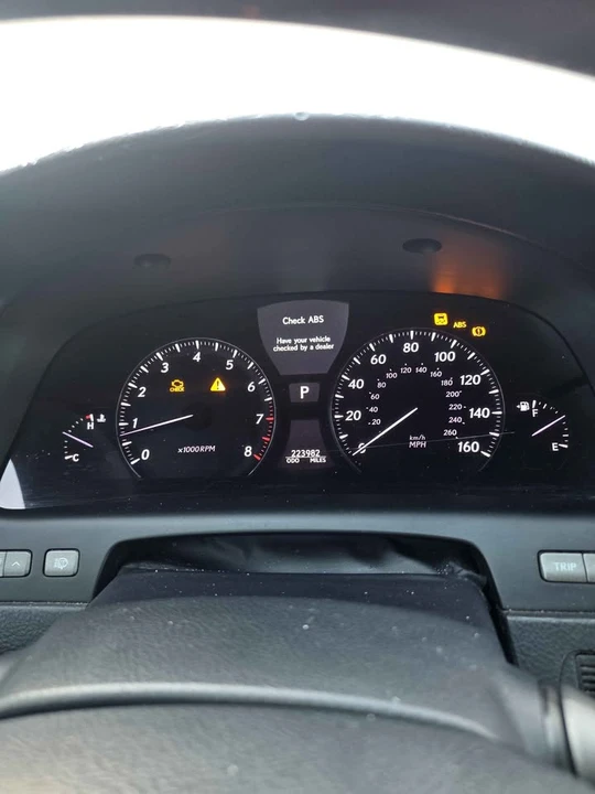 2007 Lexus LS 4th Gen - Image 5 of 8