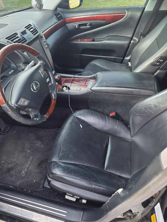 2007 Lexus LS 4th Gen - Image 7 of 8