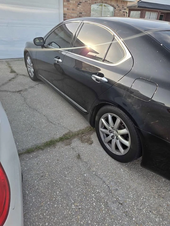 2007 Lexus LS 4th Gen - Image 3 of 8