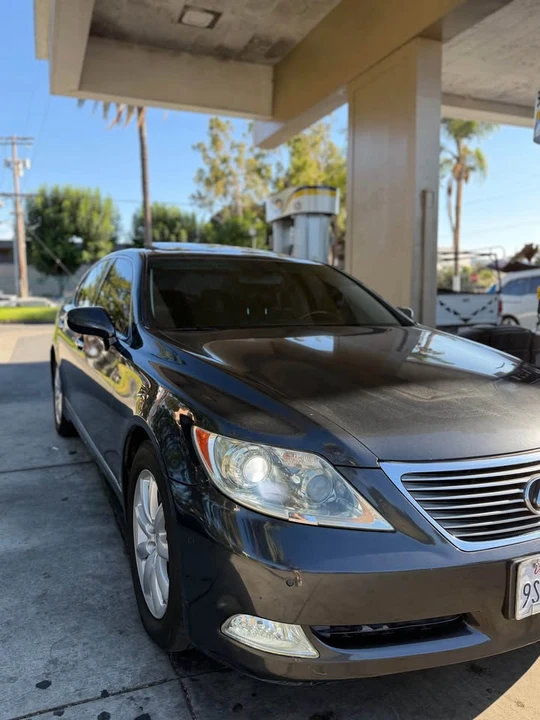 2007 Lexus LS 4th Gen - Image 2 of 10
