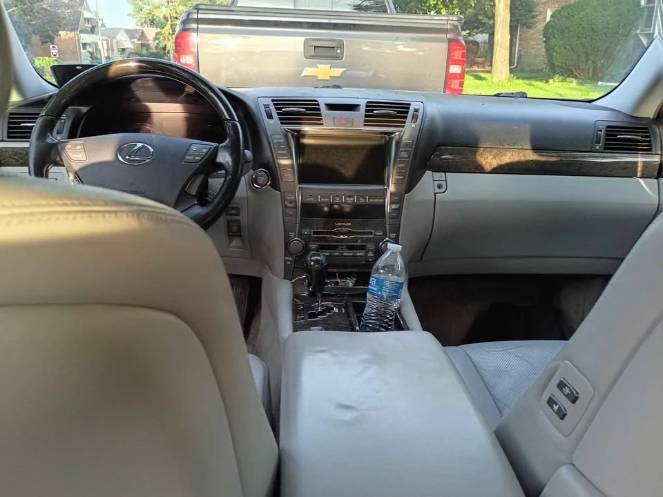 2007 Lexus LS 4th Gen - Image 8 of 10