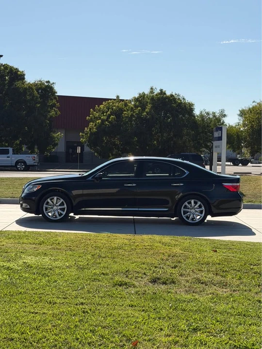 2007 Lexus LS 4th Gen - Image 10 of 20