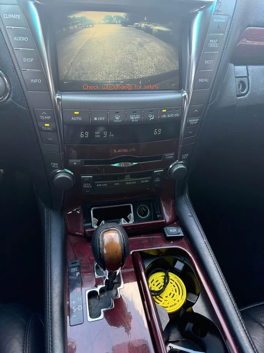 2007 Lexus LS 4th Gen - Image 15 of 16