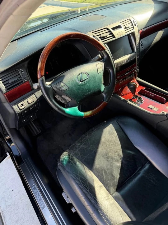 2007 Lexus LS 4th Gen - Image 17 of 20
