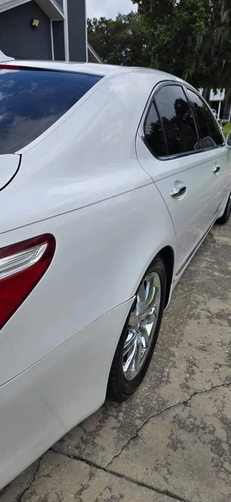 2007 Lexus LS 4th Gen - Image 5 of 12
